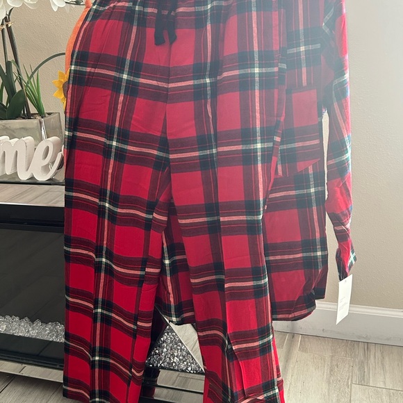 Checkered brush flannel unisex pajama set - Picture 2 of 5